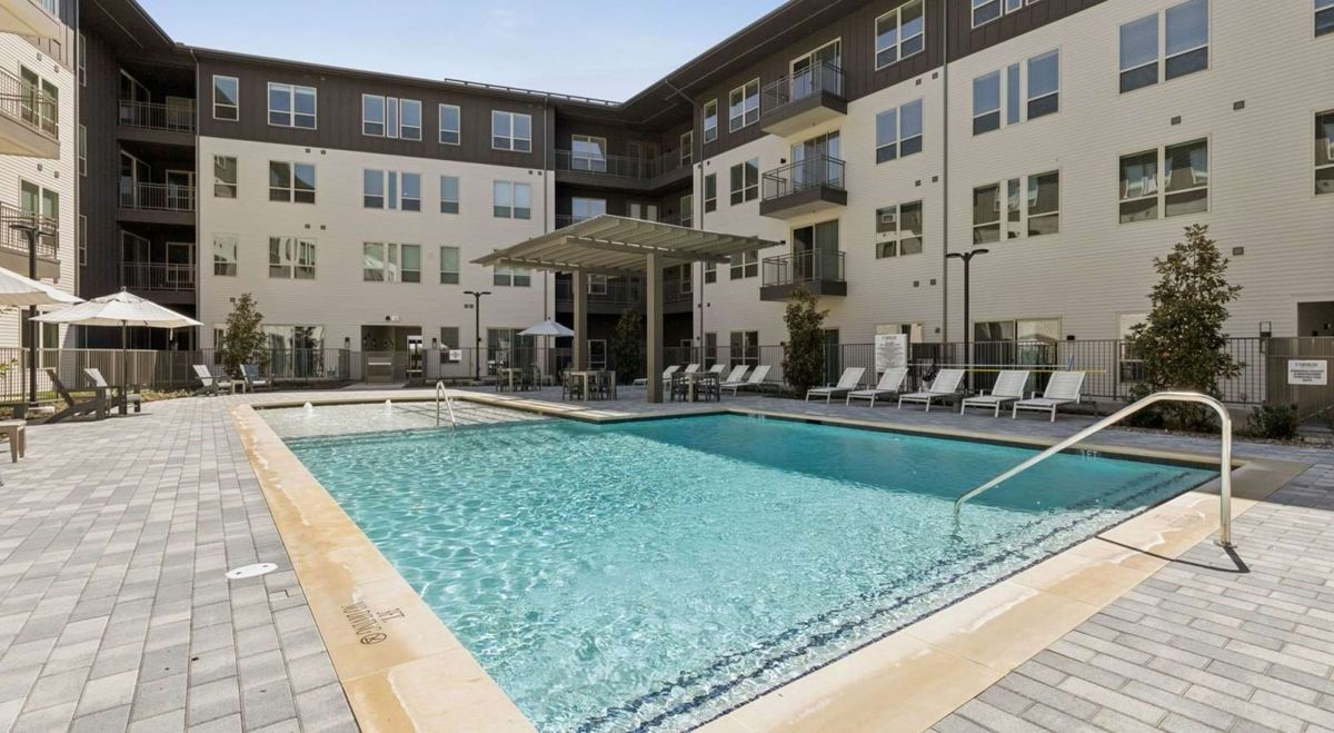 Apartments on PGA Parkway, photo 2