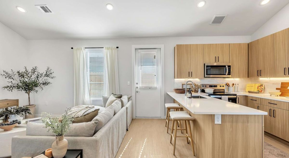 Rental homes with garages near PGA HQ, photo 3
